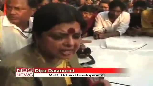 Watch Congress protests against government in Kolkata Video