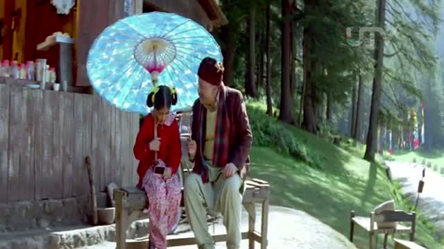Watch Blue Umbrella (2005) - Udhar Prem Ki Kainchi Hai - Pankaj Kapoor Video