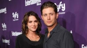 Watch Supernatural's JENSEN ACKLES and Wife Expecting! Video