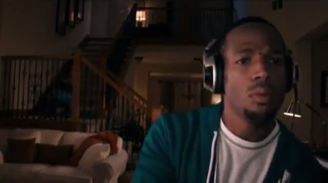 Watch Wayans Invites You to His 'Haunted House' Video