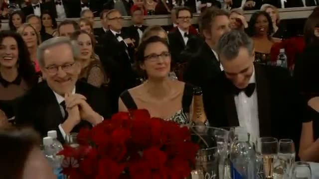 Watch Golden Globes: Tina Fey makes Daniel Day-Lewis ET joke Video