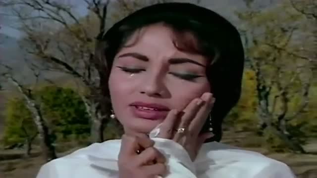 Watch Bedardi Balma Tujhko Mera Maan Yaad Karta Hai - Arzoo (1965) - Lata Mangeshkar Video