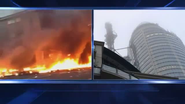 Watch London Helicopter Crashes into a Crane Vauxhall London - EYEWITNESS ACCOUNT Video
