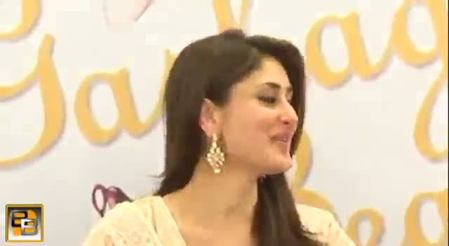 Watch Kareena Kapoor COOKS for Saif Ali Khan Video