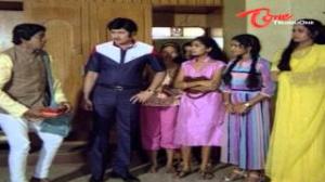 Watch Telugu Comedy Scene From Raktha Sambandham Movie - Krishna Enjoys Radha Hot Navel Show - Telugu Cinema Movies Video