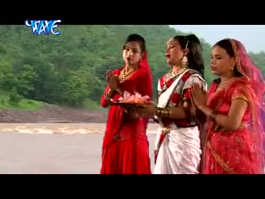 Watch Ganga Maiya Aarti - Maha Kumbh Mela 2013 Video