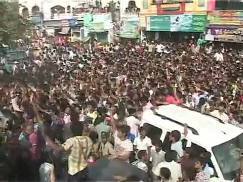 Watch Ram Charan's Naayak Tour in Rajahmundry Part 1 - Telugu Cinema Movies Video