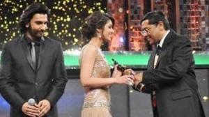 Watch Ileana & Vidya Balan At 58th Idea Filmfare Awards 2013 Video
