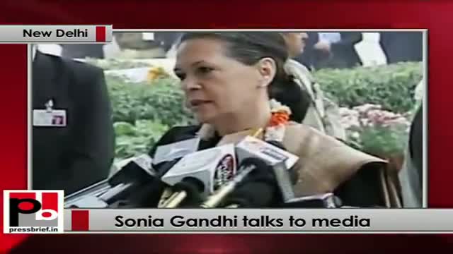 Watch Sonia Gandhi on Delhi gang rape: Our only wish is that she comes back safe to us Video