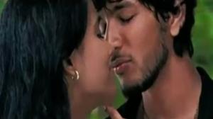 Watch Kadali Songs - Pachchani Thota - Gautham Karthik, Thulasi Nair - Telugu Cinema Movies Video