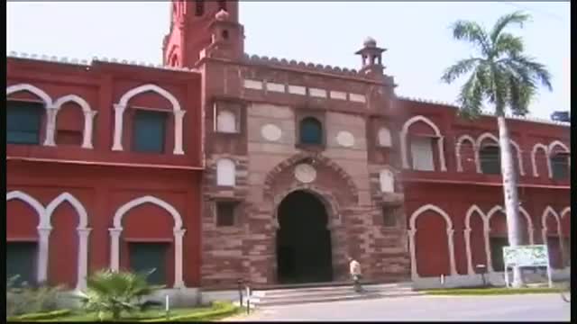 Watch AMU follows Sherwani culture for student polls since 1960 Video