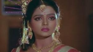 Watch Mondi Mogudu Penki Pellam Songs - Naaginila Rasa Naaginila Song - Suman, Vijayashanti - Telugu Cinema Movies Video