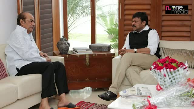 Watch Chiranjeevi congratulates Padma Bhushan Dr D Ramanaidu Video