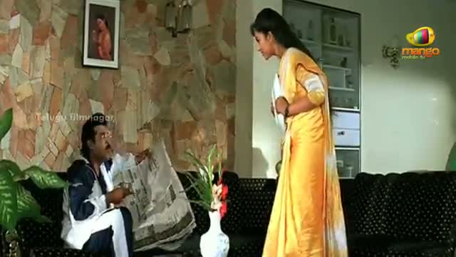 Watch Pelli Chesukundam Scenes - Soundarya helping out Venkatesh - Venkatesh, Laila - Telugu Cinema Movies Video