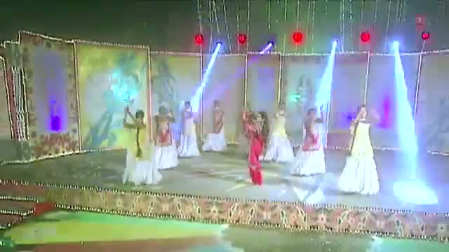 Watch Main Nangey Pairi Nachee Song - Miss Pooja Video
