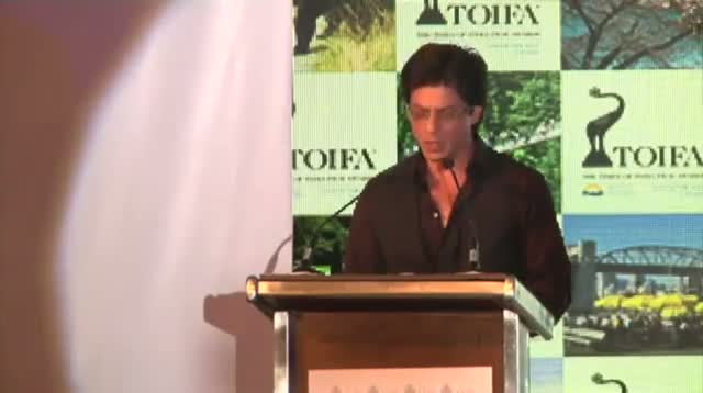 Watch Shah Rukh Khan Address Article Controversy Video