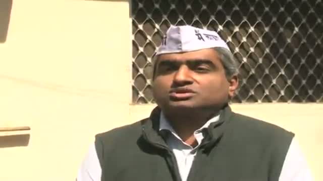 Watch APP files complaint against Gadkari on his threat to IT dept Video
