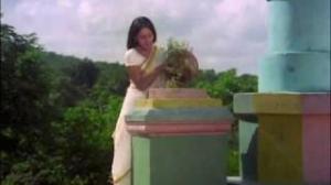 Watch Nadiya Kinare With Lyrics - Hindi Romantic Song - Jaya Bhaduri - Lata Mangeshkar - Abhimaan (1973) Video