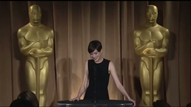 Watch Anne Hathaway on Oscar Dress, Her Pal Spielberg Video