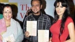 Watch Sherlyn Chopra,Yana Gupta & Mahima Chaudhary at Anuradha Sawhney's book launch Video