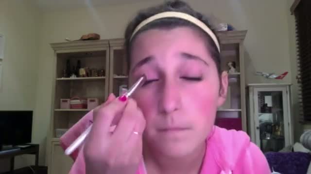Watch Sweet & Simple Valentine's Day Makeup - Happy Valentine's Day Video