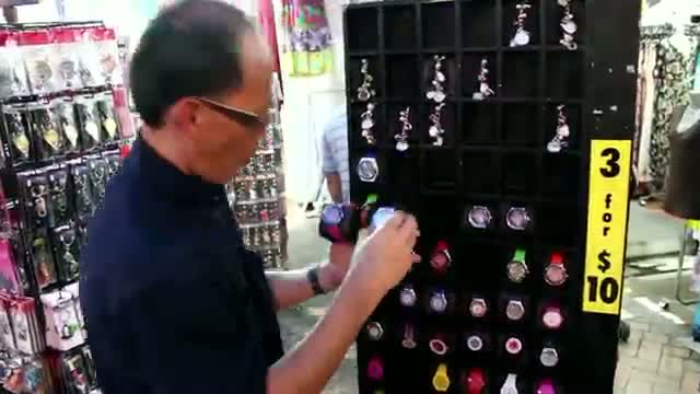 Watch Chinese New Year 2013 at Chinatown in Singapore! Video