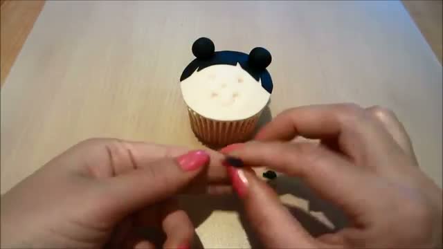 Watch Chinese New Year Cupcake Tutorial - Cute Girl Video