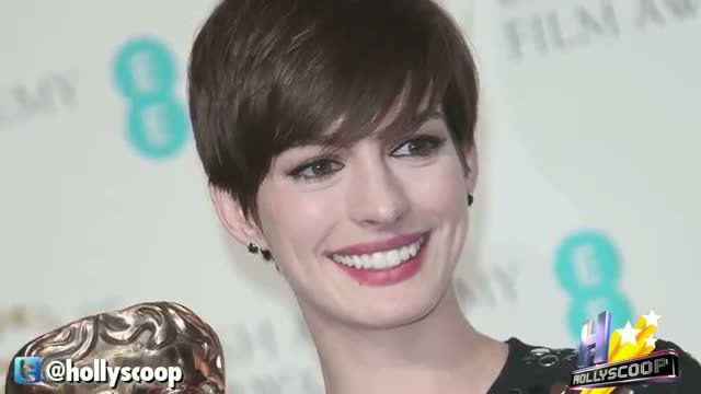 Watch Anne Hathaway Talks Getting Booed BAFTA's Video