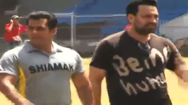 Watch Salman Khan to Launch Shera's son Tiger!!! Video
