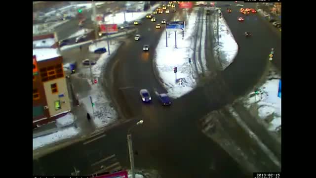 Watch Meteorite crashes in Russia 2013 Video