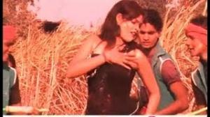 Watch Chipkaya Saala Fevicol Se - Hot Bhojpuri Holi Dance Video - Ready Ba Pichakri Video
