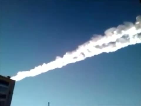 Watch Meteorite crash in Russia Raw Video 2-15-2013 Video