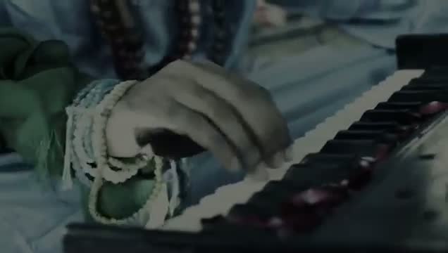 Watch Vairay Avar (Official Music Video) - Siege The Band Ft. Sanam Marvi Video