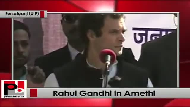 Watch Rahul Gandhi reaches Amethi - People give a rousing welcome Video