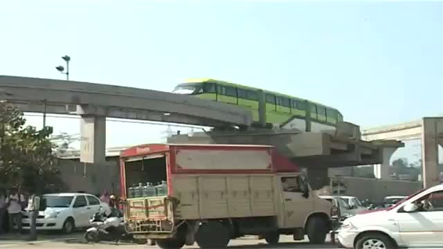 Watch Monorail successfully completes trial run in Mumbai Video