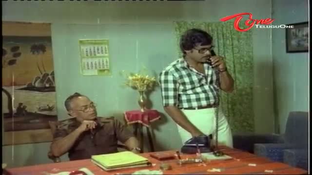 Watch Telugu Comedy Scene From Intlo Ramayya Veedilo Krishnayya Movie - Telugu Comedy Scene Between Chiranjeevi & His Boss - Telugu Cinema Movies Video