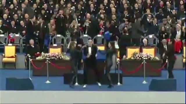 Watch 'Gangnam Style' at South Korean Inauguration Video