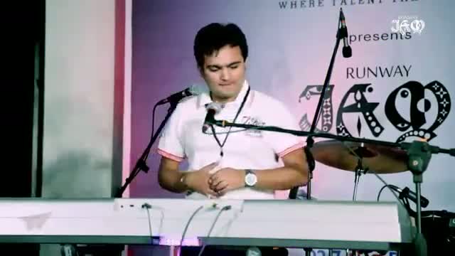 Watch Mohit Pianist live Performance - Runway JAM Video