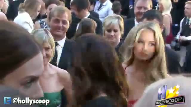 Watch Breaking News - Jennifer Lawrence & Bradley Cooper's 'SLP' Wardrobes Up For Auction Video