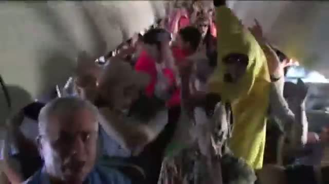 Watch 'Harlem Shake' at 30,000 Feet Video