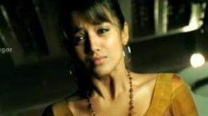 Watch Love Shots - Part 31 - A Collection of Heart Warming Love Scenes from Telugu Movies - Telugu Cinema Movies Video