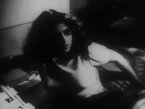 Watch Main Galat Makan Mein Agaya - Madhubala, Dev Anand - Comedy Scene - Aaram Video