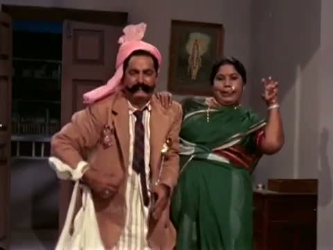 Watch Meri Whiskey Rani - Tun Tun, Sunder - Comedy Scene - Aabroo Video