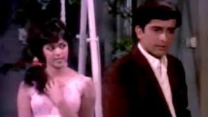 Watch Aap KI Patloon Phat Gayi Hai - Shashi Kapoor, Hema Malini - Comedy Scene - Abhinetri Video