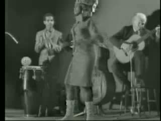 Watch Miriam Makeba - Khawuleza 1966 Video