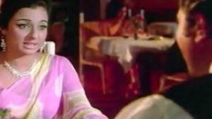 Watch Rajesh Khanna' s Date with Tanuja - Mere Jeevan Saathi Scene (1972) Video