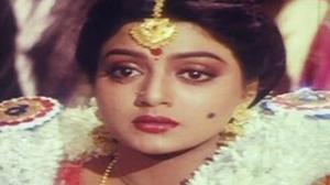 Watch Rowdeelaku Rowdy Movie Songs - Anthamandhi Ninn Song - Bhanupriya, Vijayakanth, Santhipriya - Telugu Cinema Movies Video