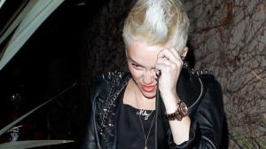 Watch Miley Cyrus Pictured Not Wearing Engagement Ring Amid Split Rumors Video
