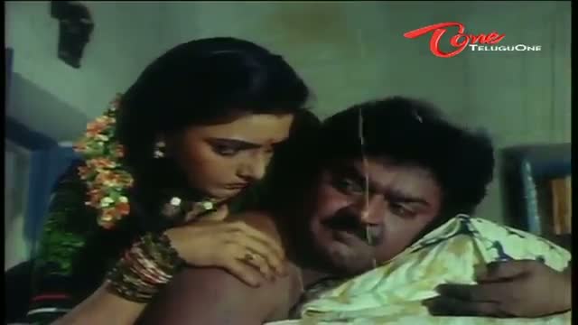 Watch Telugu Comedy Scene From Rowdylake Rowdy Movie - Vijaykanth Enjoys Girlfriend's Romantic Massage - Telugu Cinema Movies Video