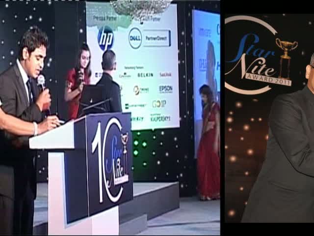 Watch HP receive the awards at 10th Star Nite Award - 2011 Video